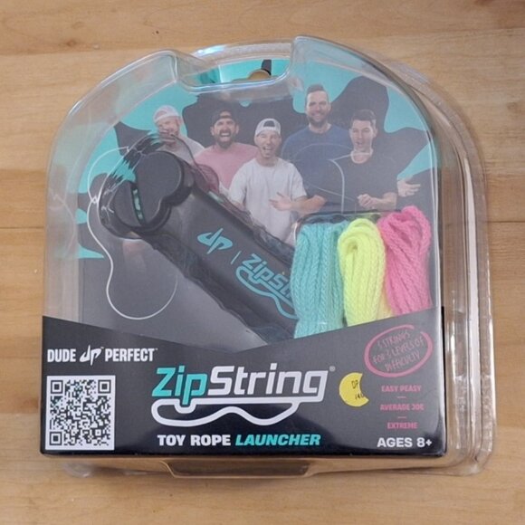 Original Dude Perfect Zip String Toy Rope Launcher Black w/3 Strings & USB NISP - Picture 1 of 4